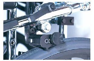 This lever operates with a simple turn and can lock the wheel in place.