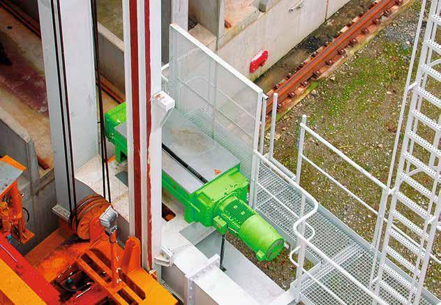 ASF 7 wire rope hoist in systems manufacture of a high bay warehouse STAHL CraneSystems engineers developed an overall concept in a high bay warehouse for the storage and retrieval of stacks of