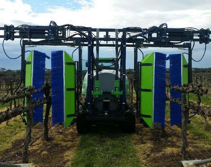 2000-6000 litre tank capacity Various boom sizes to suit 2 or 3- row