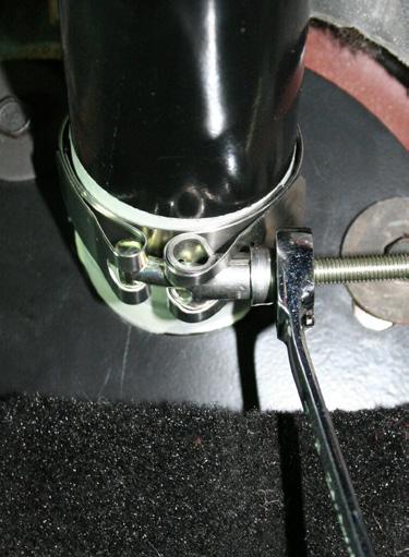 (Figure 10) (Figure 10) Make sure the gasket is aligned properly and tighten the floor mount to the floor.
