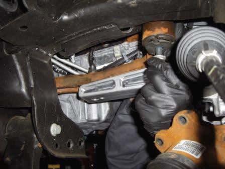 (Fig 10) FIG 8 Raise the differential back into the vehicle making sure you have sufficient clearance between all