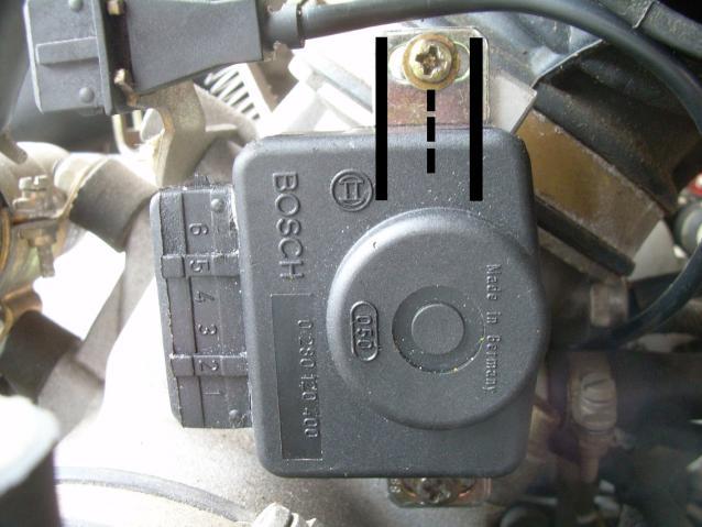 In this picture, the potentiometer has not been pressed onto the throttle spindle correctly