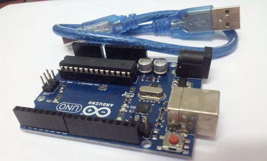 2.0.1 Arduino Uno Figure 2.3: Arduino Uno Arduino Uno is operator of micro single-board that is open-source for easy to use electronic in many fields.