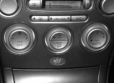 Only for vehicles with automatic air conditioning Before parking the vehicle, make the following settings: - Air outlet (/; /) to windscreen - Temperature (/; /) to max/warm - Blower (/; /) to level,