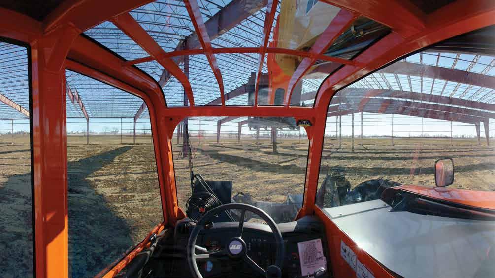 The engine position, boom pivot and cab position make for better visibility.