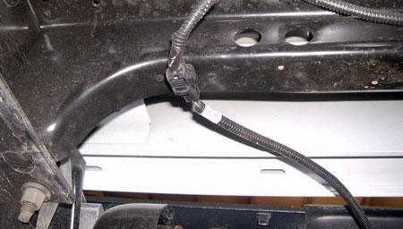 Install rear bumper on frame with six bolts and six nuts. DO NOT tighten. Torx Screw Metal Tab e.