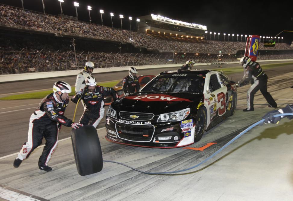 Dow Extends Partnership w/ Richard Childress Racing Dow recently extended its partnership with RCR, one of NASCAR s preeminent racing teams, and RCR driver Austin Dillon into the 2014 season and