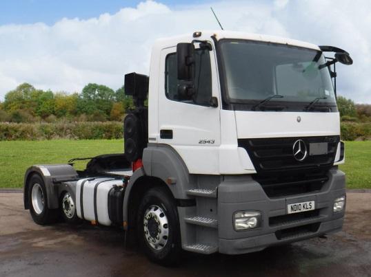 Unit 2010 (10) Day Cab Automatic Gearbox Light Mid Lift Axle 680,752 Kms