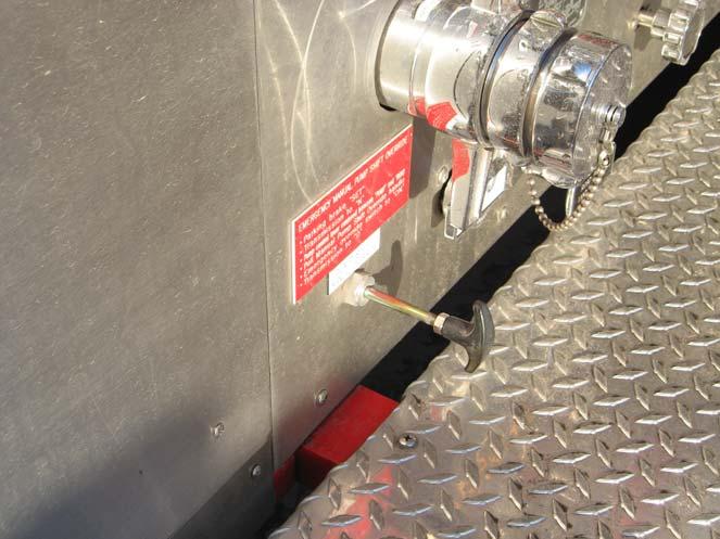 Manual Pump Override Handle Upon exiting the cab, notice the Manual Pump Override