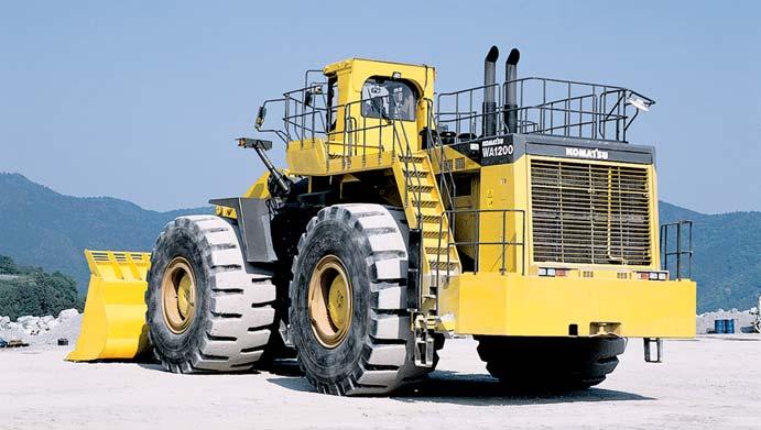 Exclusive Komatsu Design Features Power Train, Axles, Transmission, and Hydraulic Components The power train transforms 1165 kw 1560 HP into 1127 kn 115000 kg 253,500 lb kg traction and 1274 kn