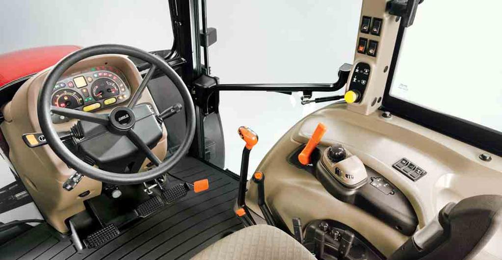 Easy Access. Wide opening glass doors and an entrance route free from controls makes it easy to enter the cab from either side. Adjust to your posture.