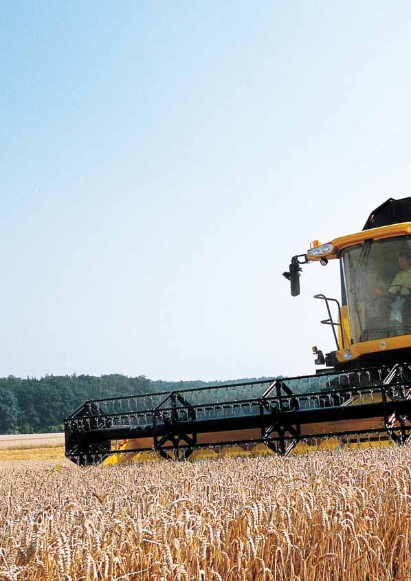 2 3 NEW HOLLAND CR RANGE:TONS BETTER New Holland revolutionized the way farmers harvested over 35 years ago with the introduction of ground-breaking Twin Rotor technology for combines.