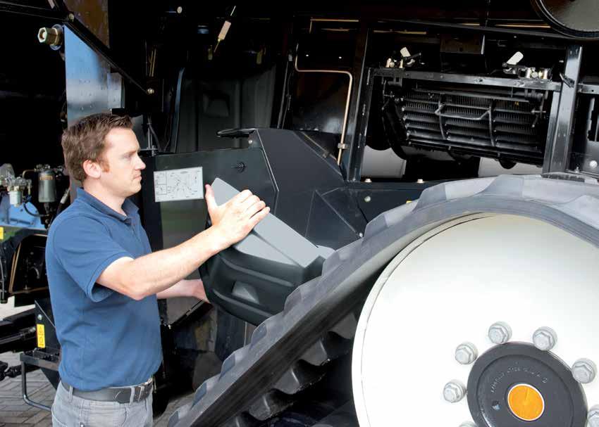 12 13 THRESHING AND SEPARATION WORLD-CLASS GRAIN QUALITY New Holland invented the Twin Rotor concept over 40 years ago, and has been refining and evolving this technology for four decades to offer