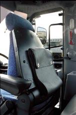 The pressurized cab shuts out dust and debris even in dusty environment.