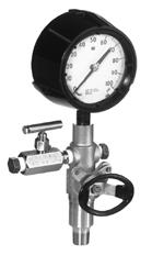 Like the 6100 valve, the Series 6900 valve is used as a gauge isolation valve, with tapped NPT side ports for flush and drain functions.