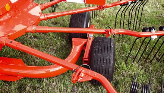 The fl oating attachment of the tines, featuring three large-diameter coils, additionally reduces risk of wear.