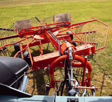 MOUNTED FLEXIBILITY WITH TRAILED PERFORMANCE Most of KUHN s mounted Gyrorakes are available with a pivoting headstock (GM) and perform in the same way as a trailed machine while raking.