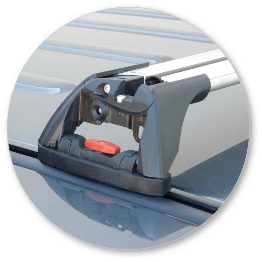 Ensure the plastic knob is in the position shown when fully tightened. Repeat for all four positions. Check crossbar is securely attached to the vehicle.
