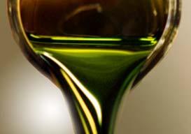What is Green Crude? Fossil Crude Algae Oil C 84-87% 77-78% H 11-14% 11-12% S <0.1-8% <<0.1% N <0.1-1.5% ~0.5-4% O <0.1% 10-12% P <<0.1% 0.