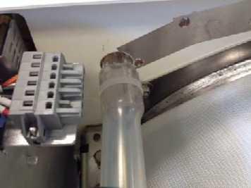 1. Remove the autoclave cover (see 0 Dismantling the Outer Cover of the