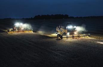 BRIGHT LIGHTS FOR DARK NIGHTS The new CX8 Series lighting package raises the lighting bar. The spread of light is engineered for maximum visibility of the entire header and the field ahead.