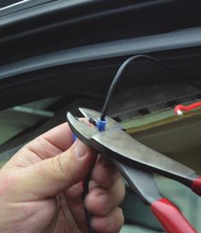 FIG 81 STEPS 41 ADJUSTMENT TIPS 41) To adjust the angle of your Light Bar, rotate the