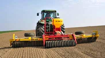 22 23 AW 630 G AW 630 SG AW 830 SG AW 920 G Field and grassland rollers AW-SErieS Cambridge rollers or toothed ring rollers from APV are the perfect machines for professional field and grassland