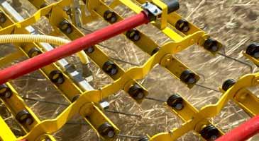 The range of applications for the APV tined weeder when it comes to successful tillage ranges from corn, maize, beetroot, oil seed rape, vegetables, soya beans, potatoes, broad beans and peas, up to