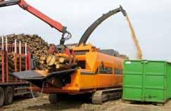 The high motor power and the load-sensing material in-feed guarantee an efficient and economic wood chip production.