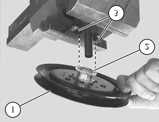 MISCELLANEOUS OPERATIONS Disassembly - Remove the clutch shoes - Tighten the support in a vice -