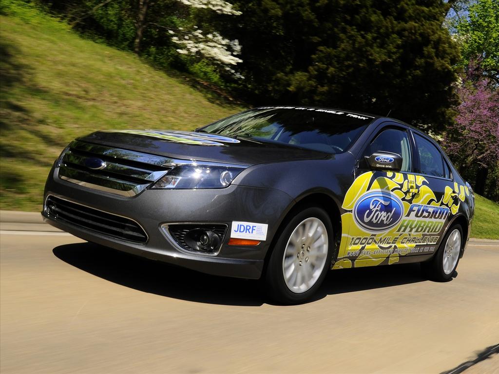 Ford Fusion Hybrid Combined MPG of 39, Bin 3 emissions Driven by drivers who were trained in maximizing fuel efficiency, a