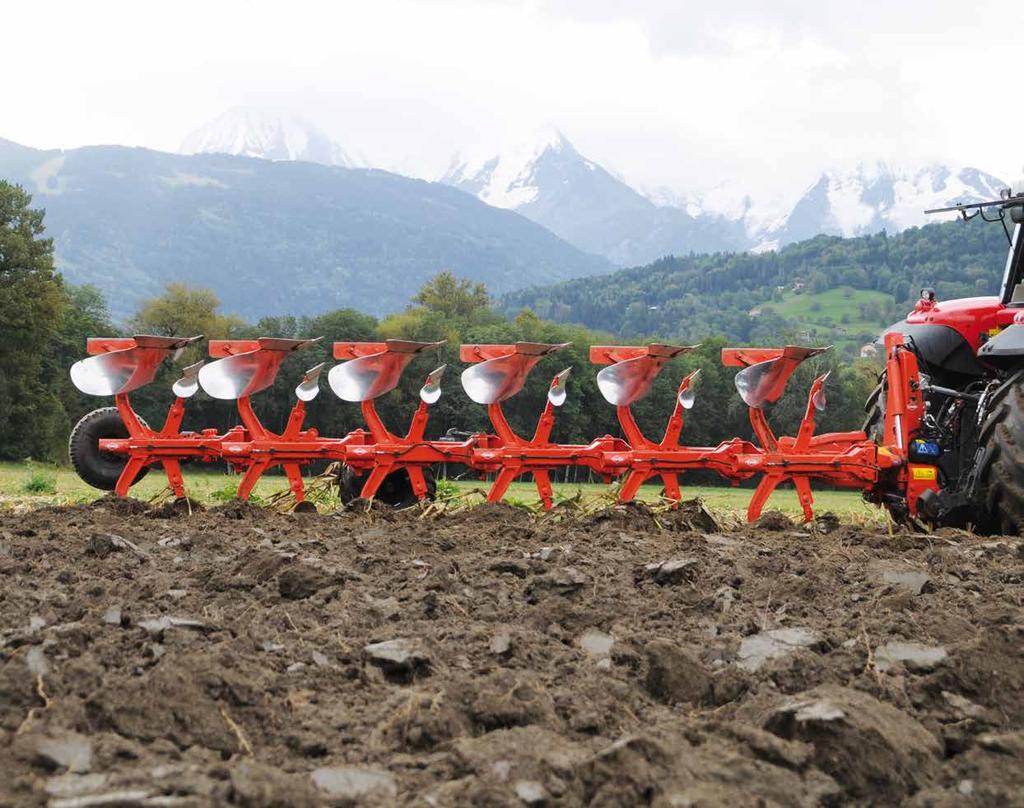 MASTER 153 Designed for intensive use The MASTER 153 ploughs have been designed to meet the same demands as the 123 range but for more intensive use, more difficult work conditions and higher
