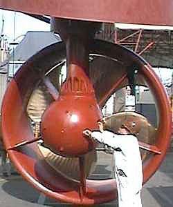 ESD examples Swirl generating devices Contra-rotating propeller Pre-swirl stators Post-swirl stators Grim s vane wheel