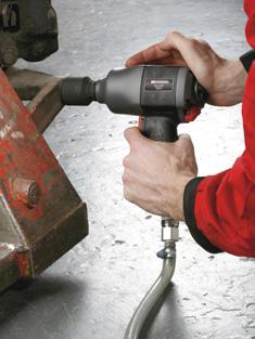 that increases the power of the wrench by over 10 % Composite body : Minimises the weight
