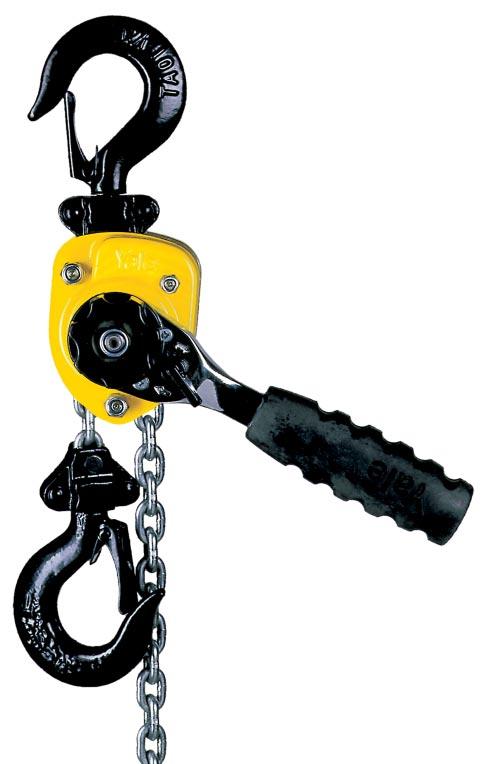 The extreme low tare weight and the very compact design make the hoist easy to use even in confined working conditions.