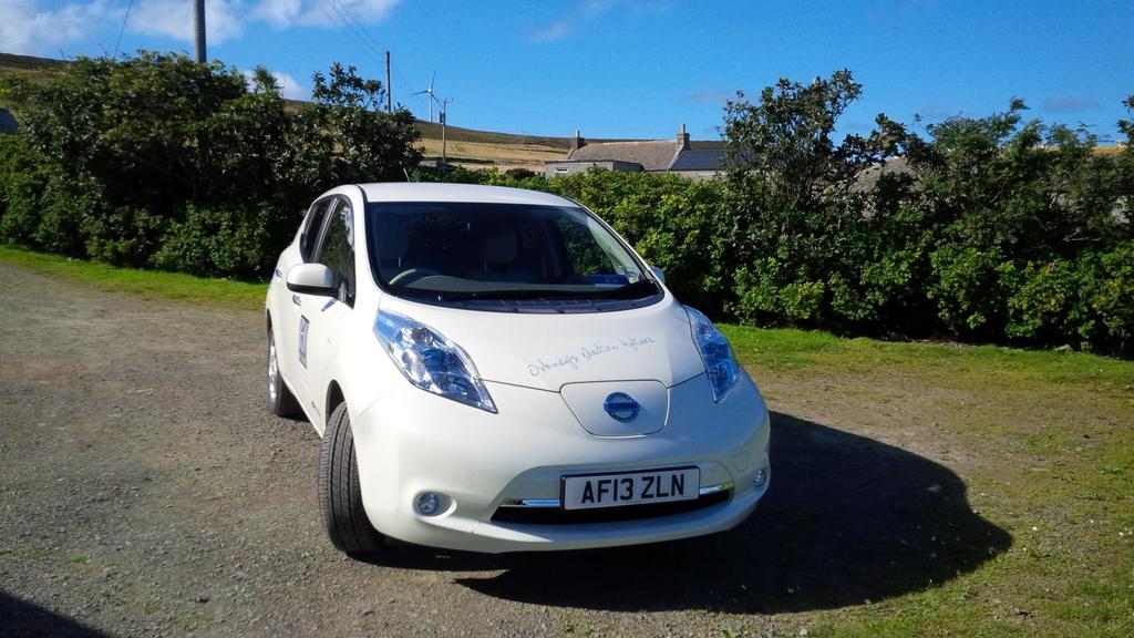 Orkney Electric Vehicles Installing 6 pilot charging points July 2014; 50 in 2015 (target) IP