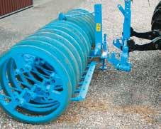 The push device in the front hydraulics for the use of towed plough packers expands the degree of utilisation of the