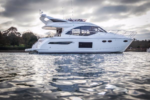 2017 SALE PENDING Ref:PA0490 PROVISIONAL SPECIFICATION 2017 PRINCESS 49 FLYBRIDGE MOTOR YACHT FOR SALE, FITTED WITH: Twin Volvo D8 IPS 700 (2 x 550 HP) diesel engines White hull Alba oak interior