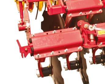 The mounting configurations offered by this implement ensure excellent ground penetration and sufficient lifting height.