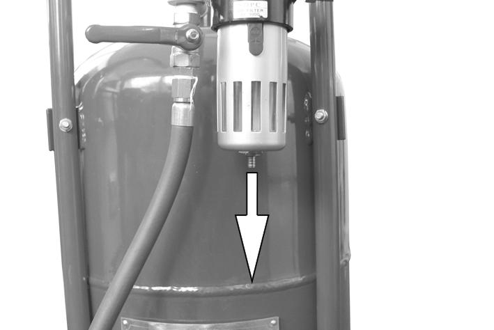 MAINTENANCE 1. Keep your sandblaster clean, and protect it from damage. 2. When initially pressurising, check for leaks at the top of the tank and at all hoses and fittings. 3.