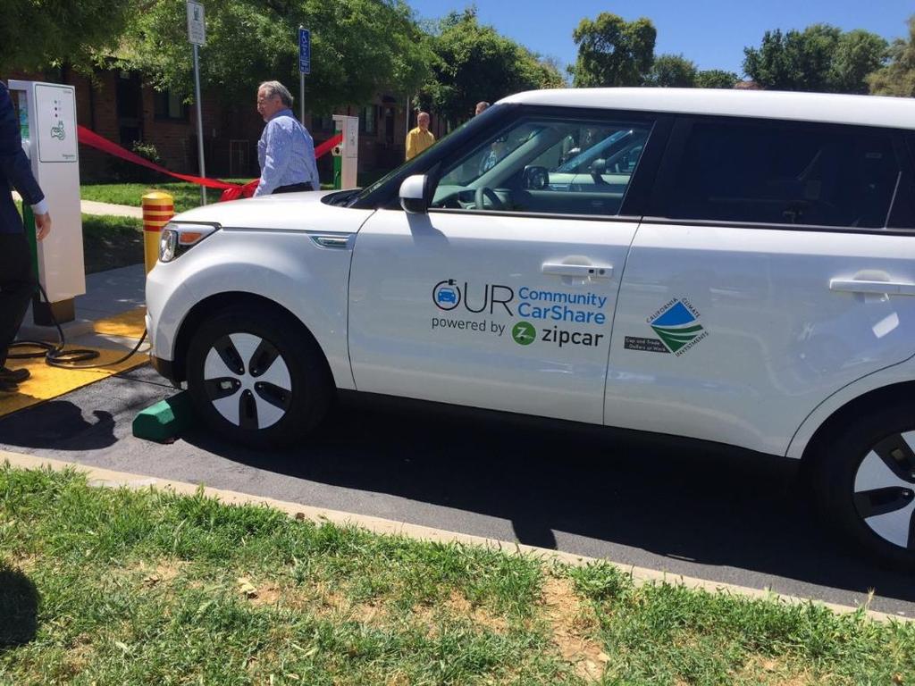 1 INTRODUCTION This Electric Vehicle (EV) Strategy serves as the City of Sacramento s first EV Strategy to advance the adoption of EVs and zero emission vehicles (ZEVs).