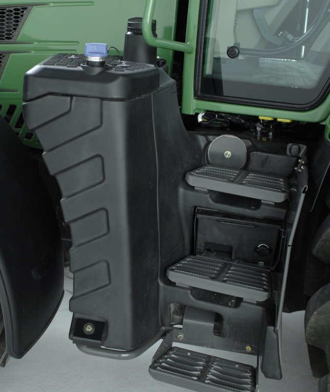 Engine-Fuel-Tank 1/1 Fuel tank with high capacity Fully integrated into the tractor design with 298 litres capacity The additional tank for the AdBlue has a capacity of 31 litres The filler caps for