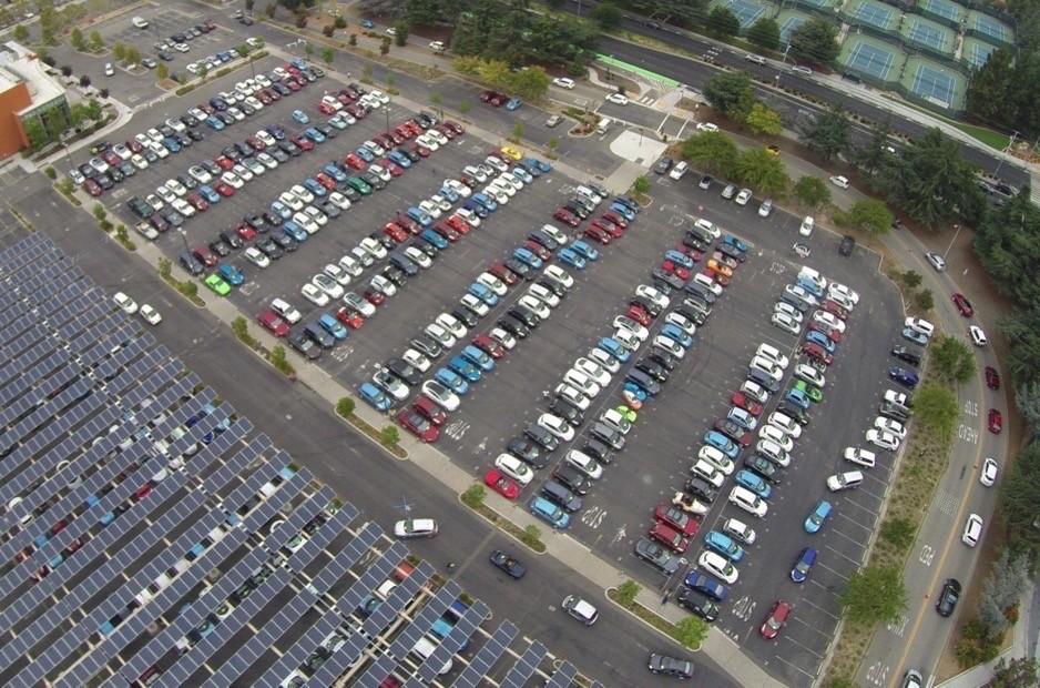Vehicles: 260,000 are here, more every day Cupertino Parking Lot 16.81 Megawatt Hours 3.6 Megawatts ~.005% of CA Fleet EVs: Energy assets or liabilities?