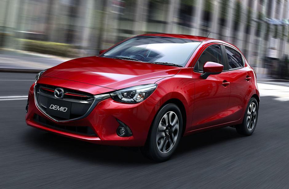 EXPANSION OF SKYACTIV LINE-UP [New Mazda3/Axela] Sales are strong globally - Japan: Sales are strong thanks to wide range of available engines including gasoline, diesel and hybrid - North America: