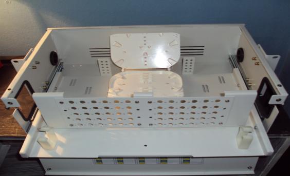 Patch Panel for Shelf unit 3U FC Connector 19 Rack Exchange & Shelf Unit Feature : Drawer Type Fig. 6 Fig.