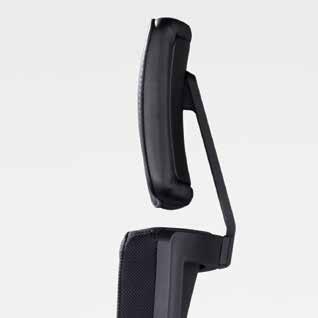THE ERGONOMIC CONTOURS OF THE BACKREST PROVIDE PERFECT SUPPORT, ESPECIALLY IN THE LUMBAR AREA. IN ADDITION, THE ALMOST INVISIBLE INTEGRAL ASYMMETRIC LUMBAR SUPPORT PROVIDES PRECISION CONTACT.