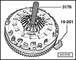 Page 10 of 10 30-45 Removing and installing clutch with SAC pressure plate Note: The adjuster ring in the SAC pressure plate has to be reset ( Page 30-42 ) before assembly when replacing the clutch