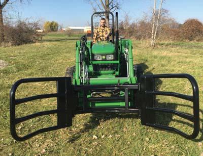 allows for bales to be stacked or loaded close together without damaging neighboring bales Spring loaded self-centering system allows arms to open evenly during