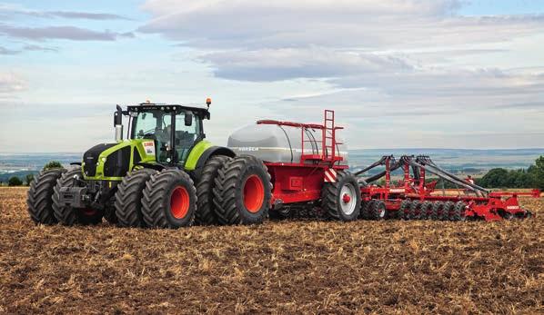 AXION 900 footprint: Rear tyres up to 900 mm wide and 2.15 m in diameter Front tyres up to 1.