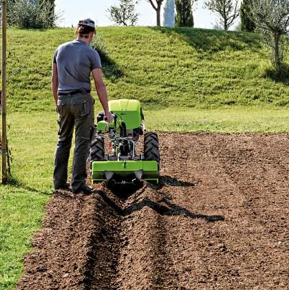 Grillo dealers Grillo dealers will help you with quality and courtesy to make the right choice according to your needs. AGRIGARDEN MACHINES www.grillospa.it e-mail: grillo@grillospa.it Tel.